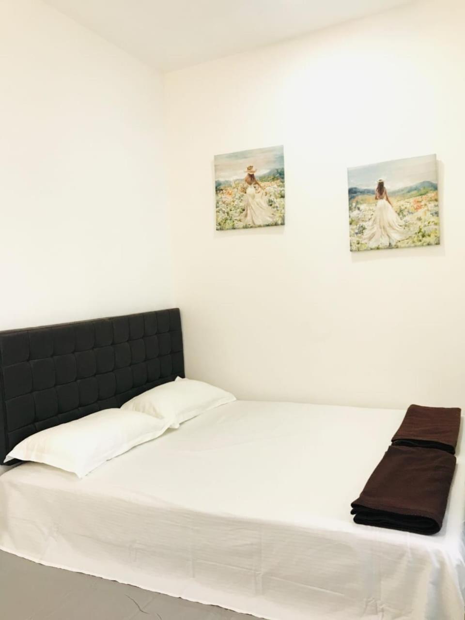 The Lobo'S Inn Pirmed ภายนอก รูปภาพ